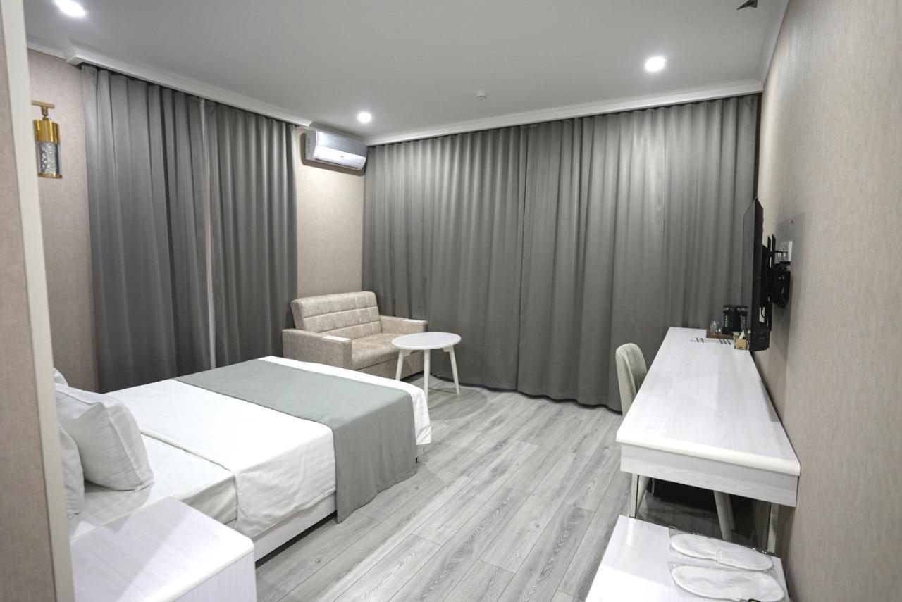 MOFFAH GRAND Hotel Tasjkent Kamer foto